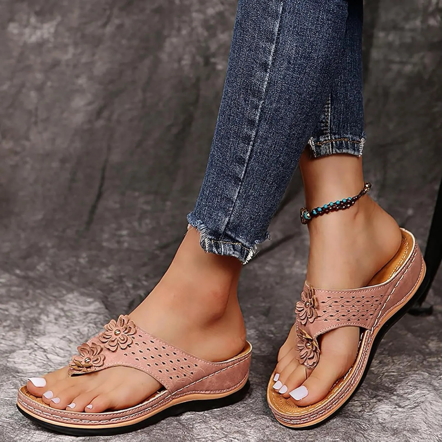 Women's Pearl Embellished Flip Flops Stylish Summer Beach Sandals for Casual Wear Arch Support Comfortable Orthopedic Sandals