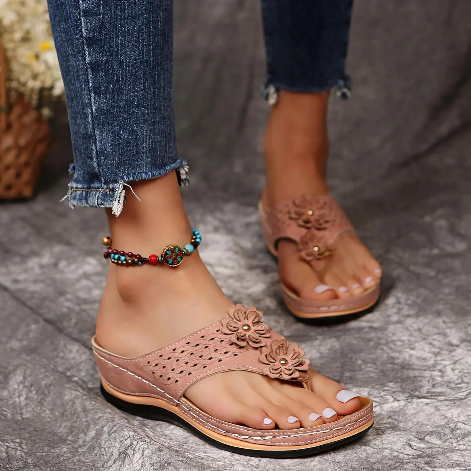 Women's Pearl Embellished Flip Flops Stylish Summer Beach Sandals for Casual Wear Arch Support Comfortable Orthopedic Sandals
